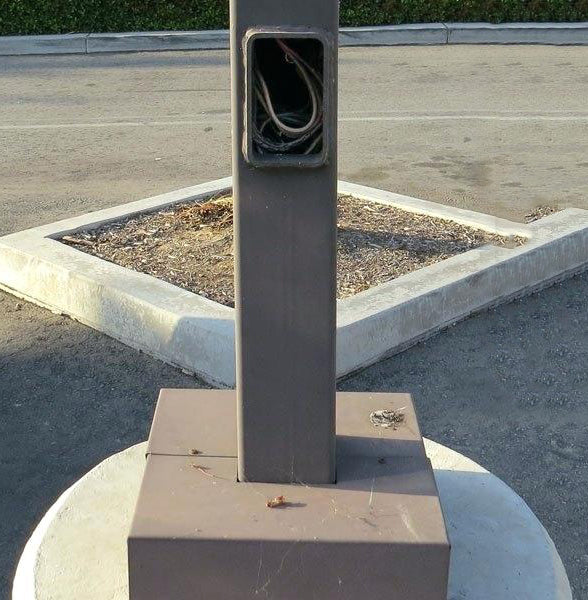 Rectangle Hand Hole Cover for Light Poles 3" x 5" (Part # 88-00001)